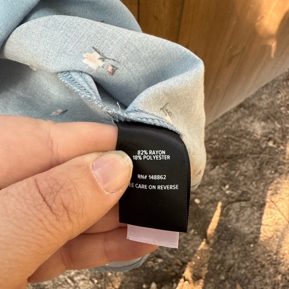 Torrid Hi‑Low Challis Tank Top – Blue Floral – Size 1 - Picture 4 of 6